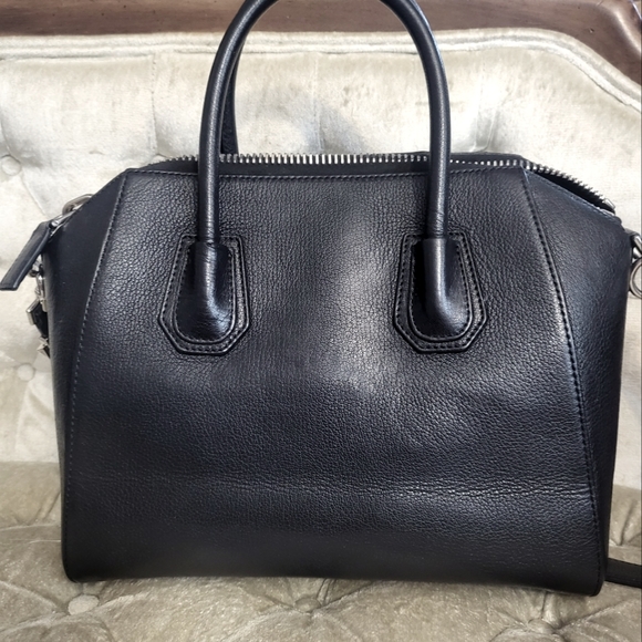 Authentic Givenchy antigona - Picture 3 of 16